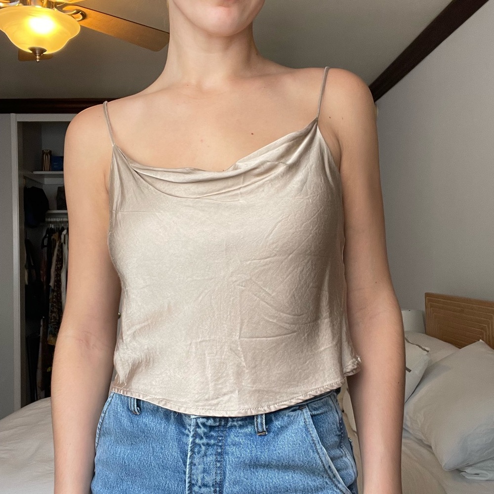 Champagne Silk Cowl Neck Tank Zara 💛🤍